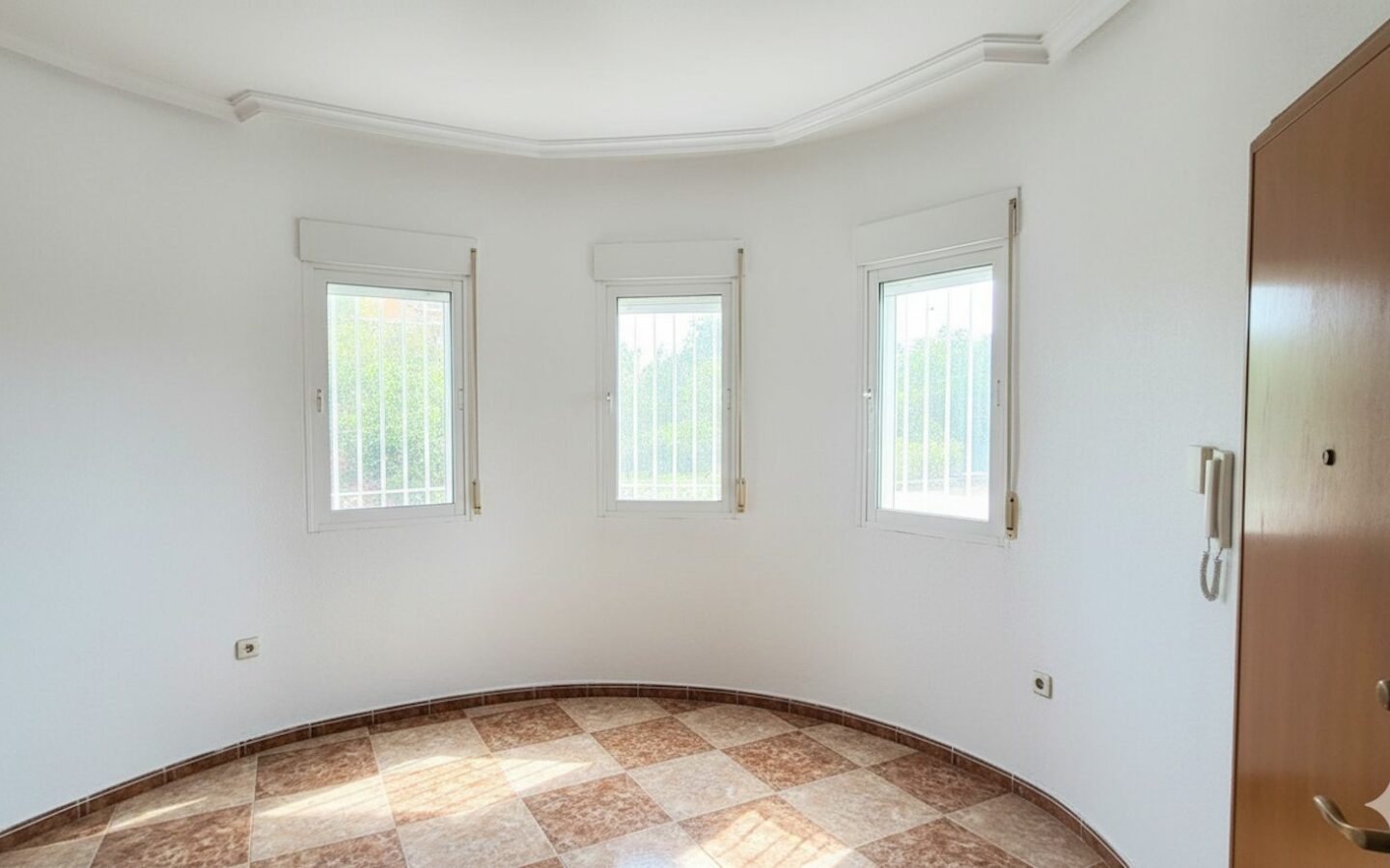 4-bedroom Villa In Torrevieja, Spain (105 M²)