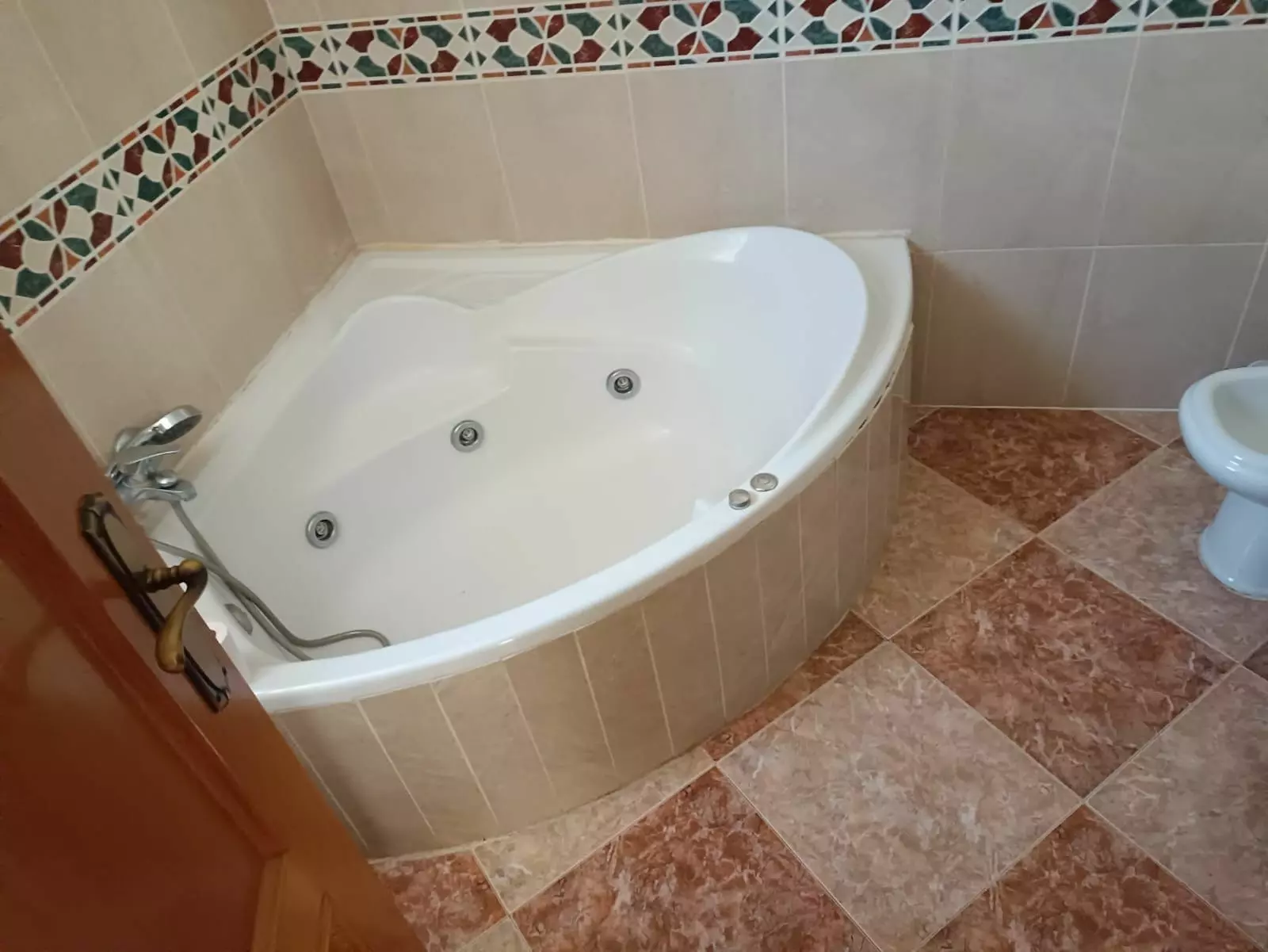 4-bedroom Villa In Torrevieja, Spain (105 M²)