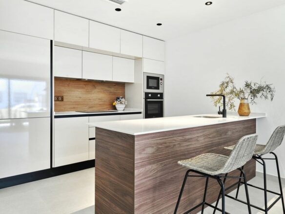Apartment Of 103 M² In Torrevieja, Spain