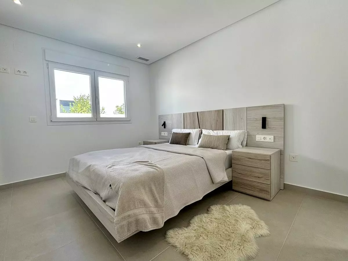 Villa Of 120 M² In Benijofar