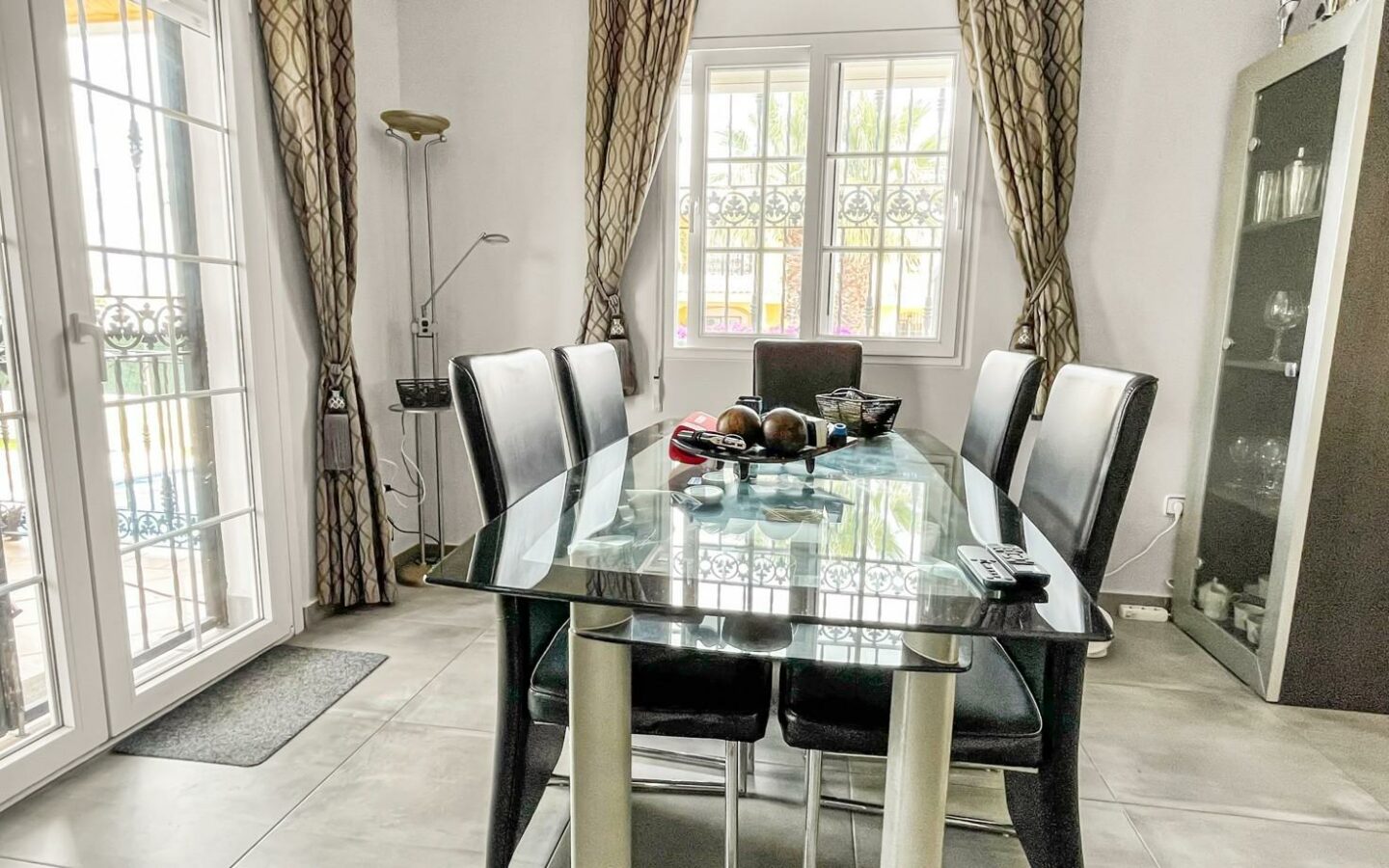 3-bedroom Villa In Orihuela Costa, Spain (140 M²)