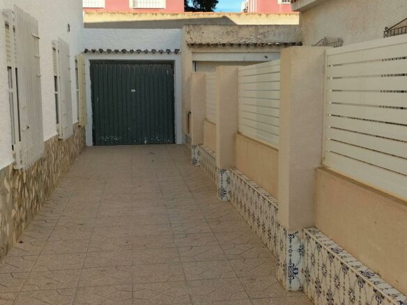 5-bedroom House In Pilar De La Horadada, Spain (125 M²)