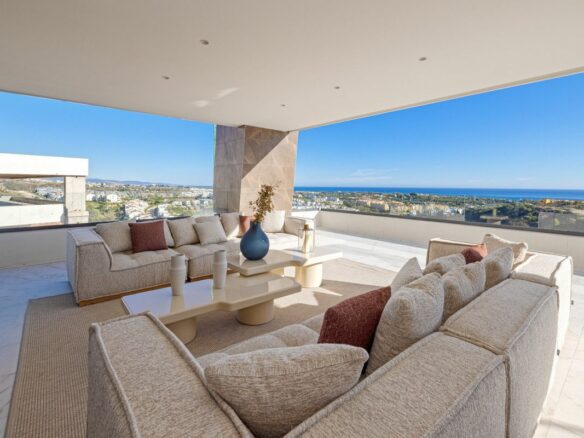 Apartment Of 205 M² In Estepona, Spain