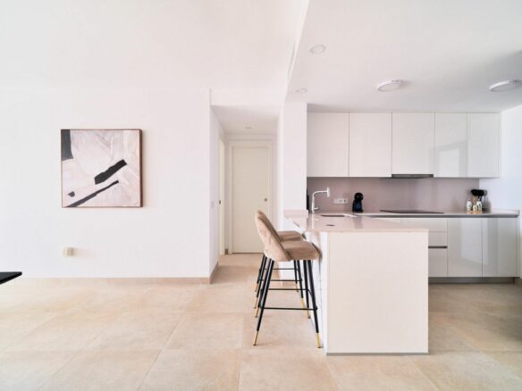 Apartment Of 84 M² With Sea View In Fuengirola, Spain