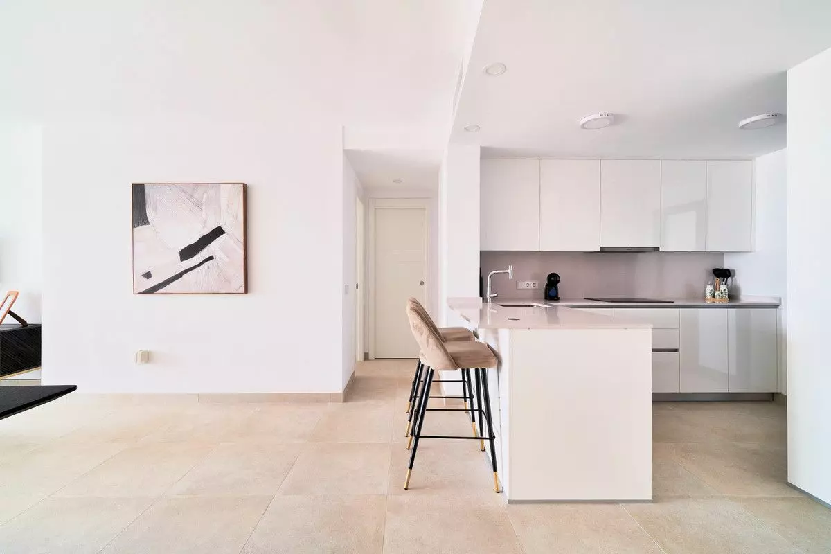 Apartment Of 84 M² With Sea View In Fuengirola, Spain