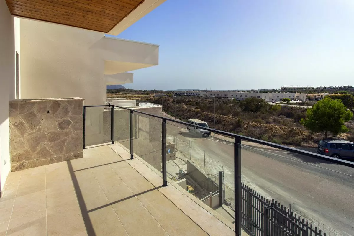 3-bedroom Villa In Monforte Del Cid, Spain (171 M²)