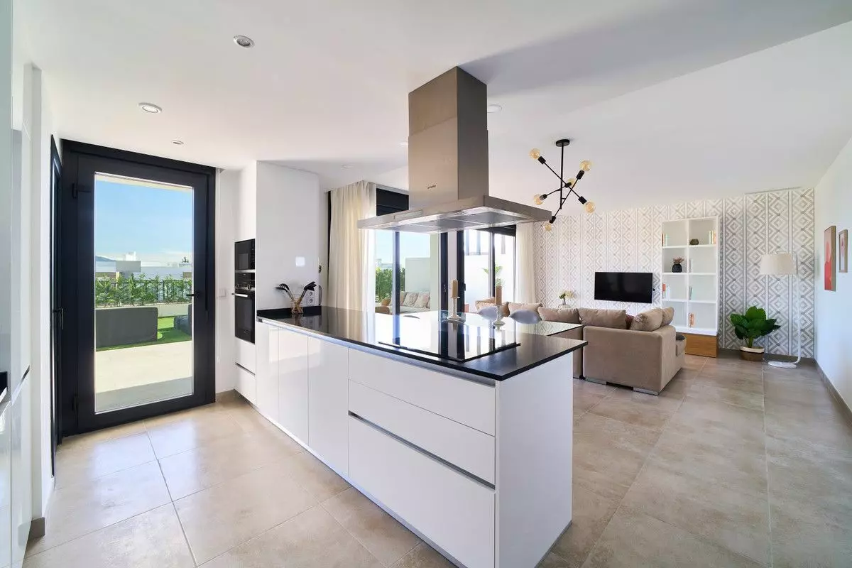 Apartment Of 92 M² In Estepona, Spain
