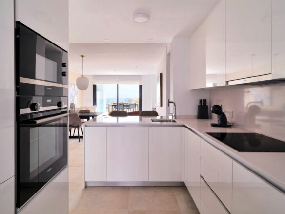 Apartment Of 84 M² With Sea View In Fuengirola, Spain