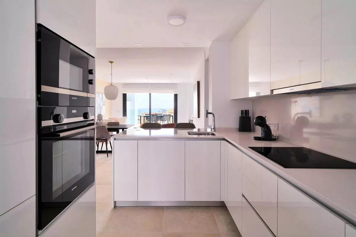 Apartment Of 84 M² With Sea View In Fuengirola, Spain