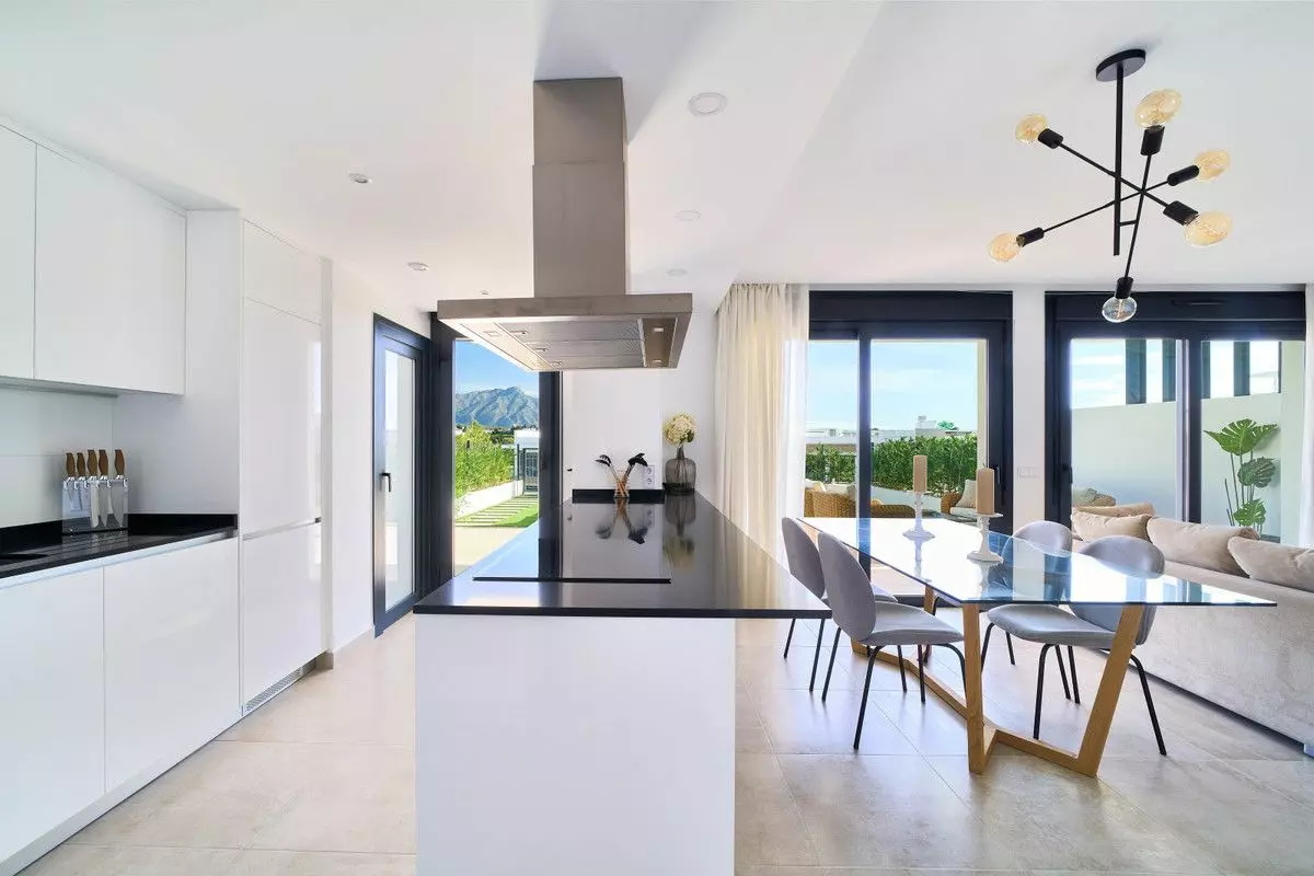 Apartment Of 92 M² In Estepona, Spain
