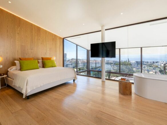 Villa Of 400 M² In Fuengirola, Spain