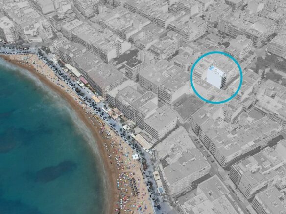 3-bedroom Apartment In Torrevieja, Spain (109 M²)