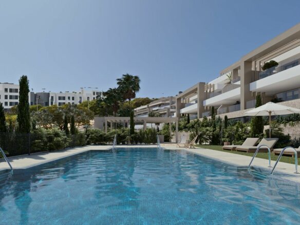 Apartment Of 105 M² In Estepona, Spain