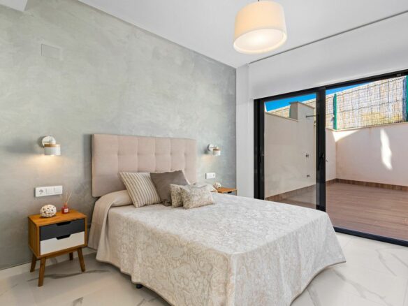 Villa Of 92 M² In San Miguel De Salinas, Spain