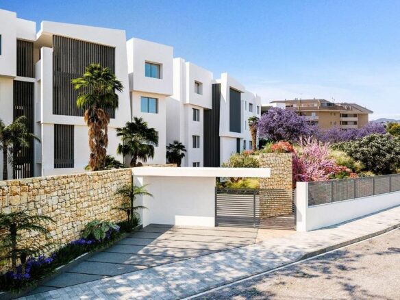 Apartment Of 84 M² With Sea View In Fuengirola, Spain