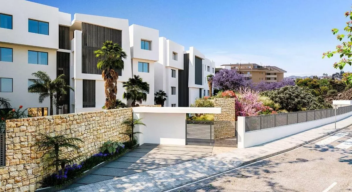 Apartment Of 84 M² With Sea View In Fuengirola, Spain