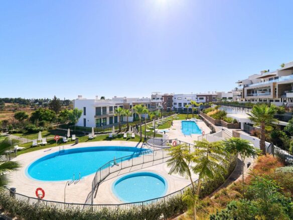 Apartment Of 92 M² In Estepona, Spain