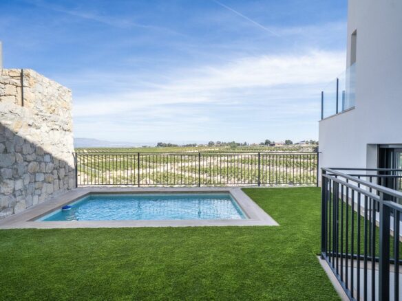 Villa Of 199 M² With [features] In Algorfa, Spain
