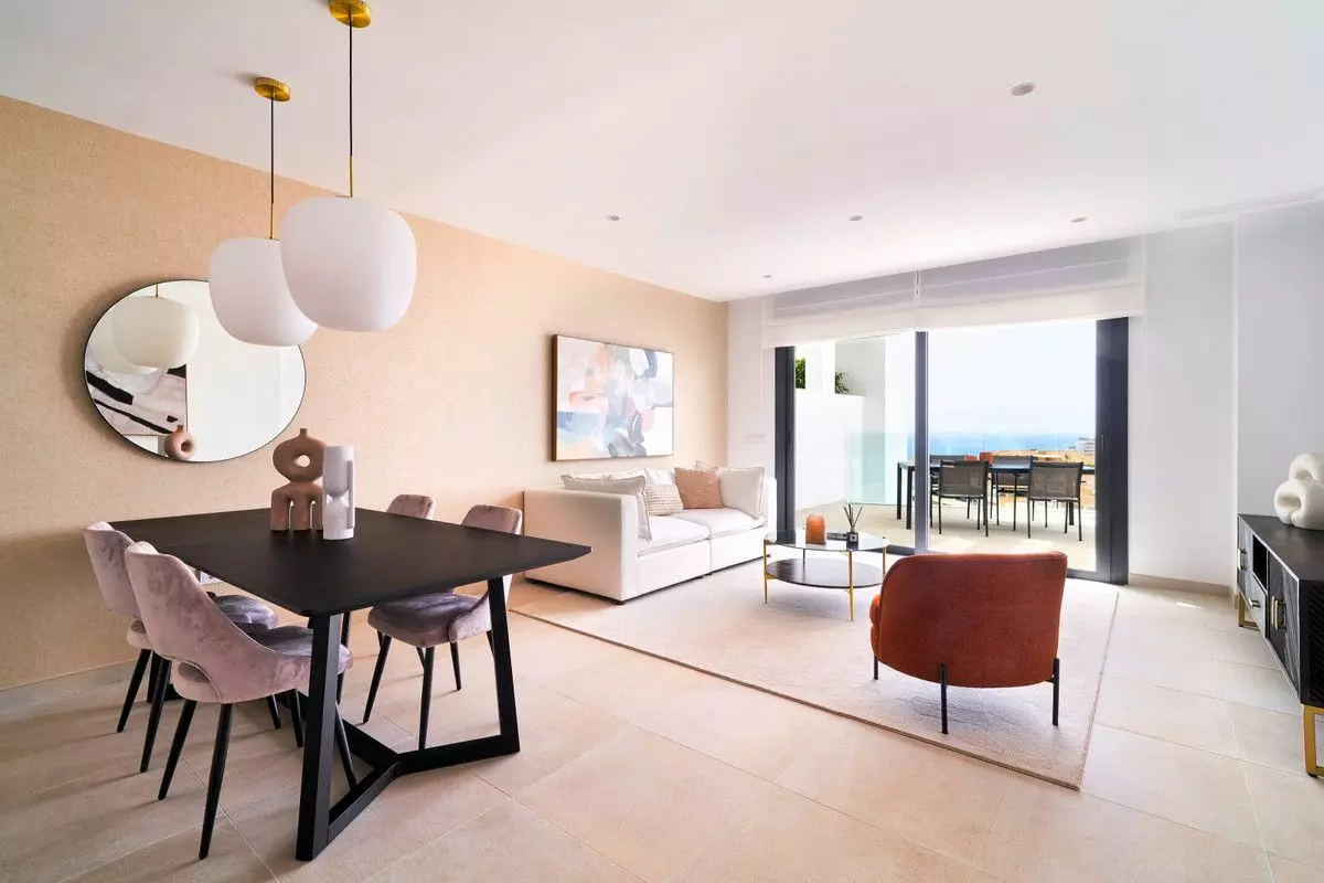 Apartment Of 84 M² With Sea View In Fuengirola, Spain