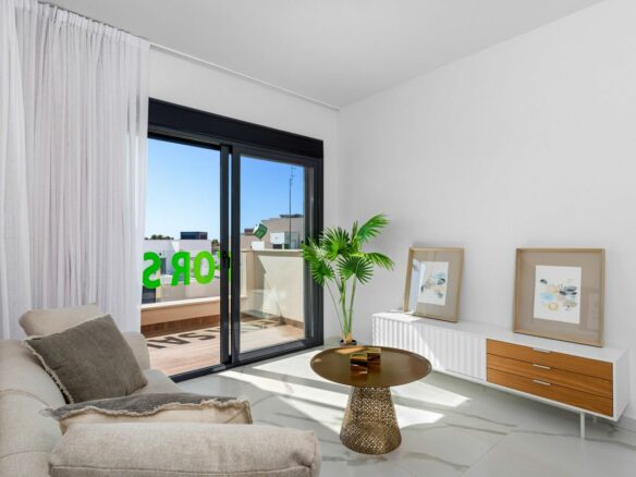 Villa Of 92 M² In San Miguel De Salinas, Spain
