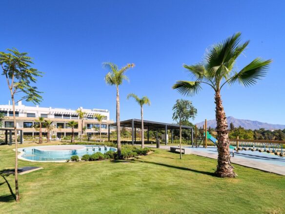 Apartment Of 92 M² In Estepona, Spain