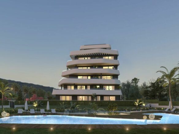 Apartment Of 111 M² With Sea Views In Torremolinos, Spain