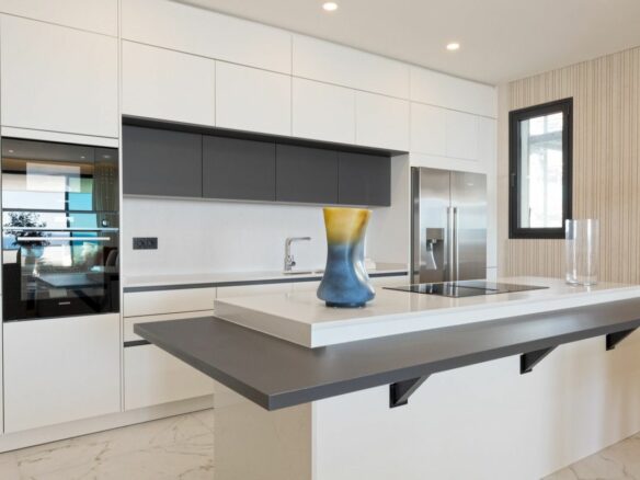 Apartment Of 256 M² In Estepona, Spain