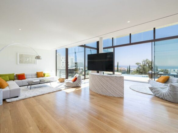 Villa Of 400 M² In Fuengirola, Spain