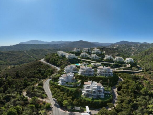 Apartment Of 114 M² With Sea View In Benahavis