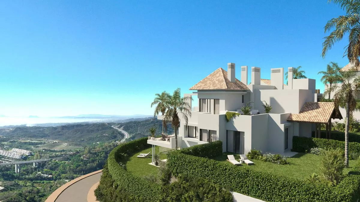 Apartment Of 114 M² With Sea View In Benahavis