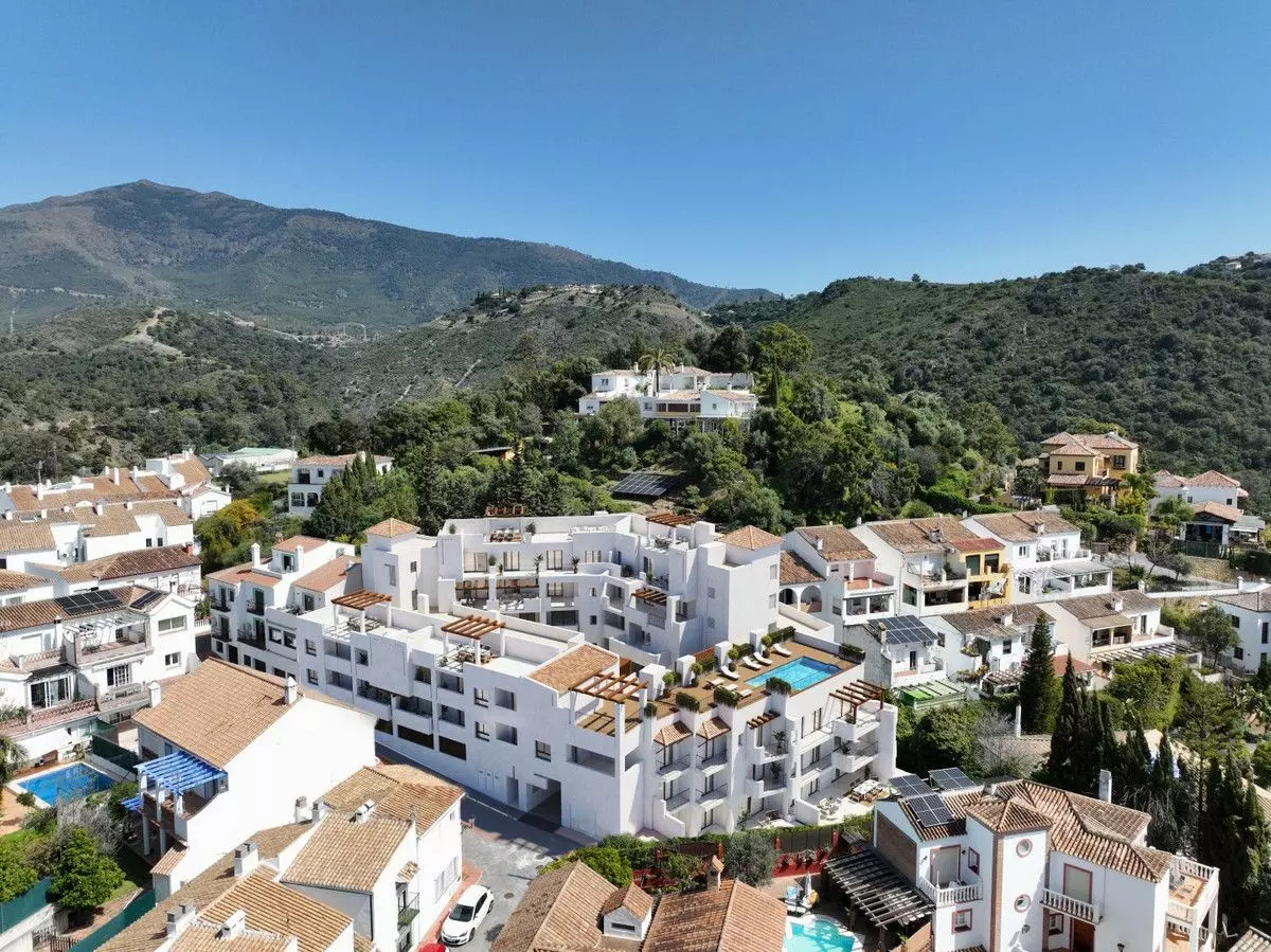 Apartment Of 107 M² In Benahavis, Spain
