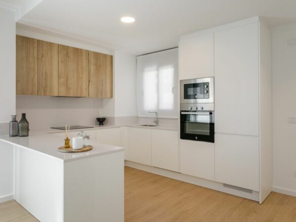 3-bedroom Apartment In Torrevieja, Spain (96 M²)