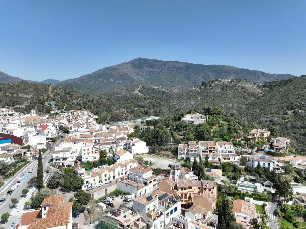 Apartment Of 87 M² In Benahavis, Spain
