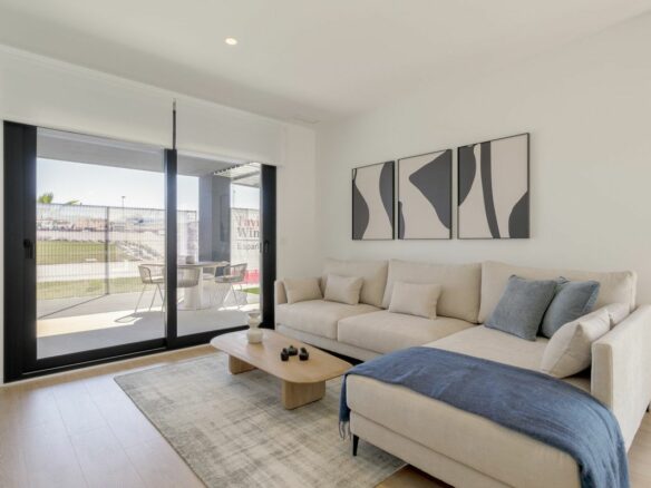 3-bedroom Apartment In Torrevieja, Spain (96 M²)