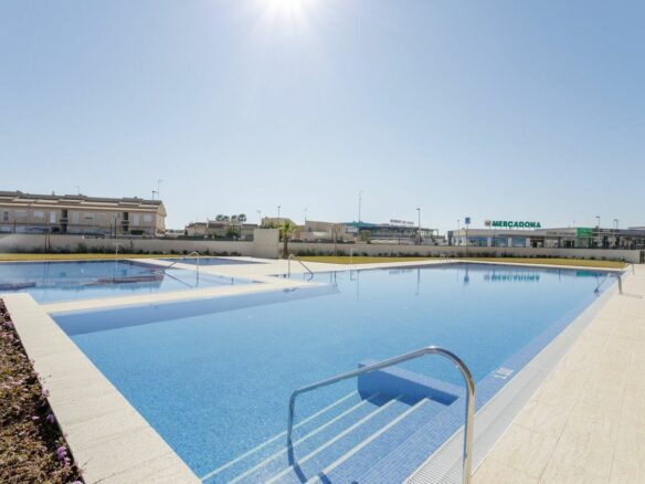 3-bedroom Apartment In Torrevieja, Spain (96 M²)