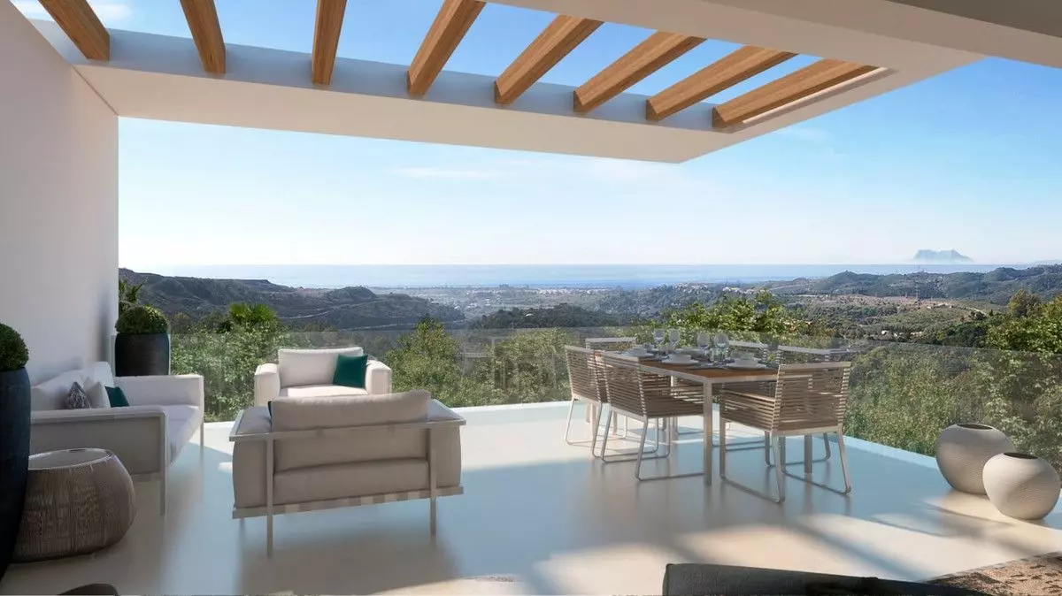Apartment Of 201 M² With Sea View In Benahavis, Spain
