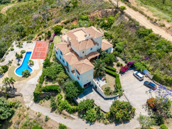 Detached Villa Of 800 M² In Estepona, Spain