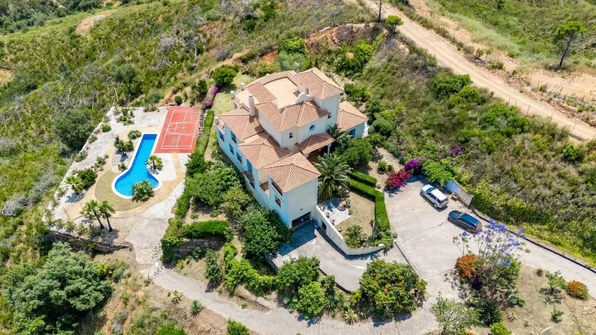 Detached Villa Of 800 M² In Estepona, Spain