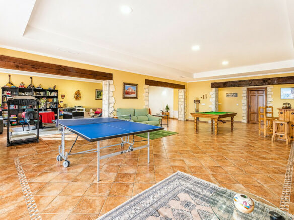 Detached Villa Of 800 M² In Estepona, Spain