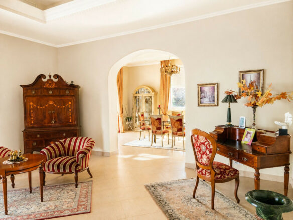 Detached Villa Of 800 M² In Estepona, Spain