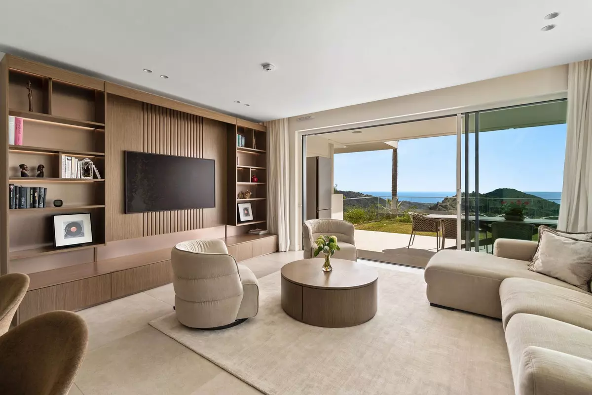 3-bedroom Apartment In Ojén, Spain (157 M²)