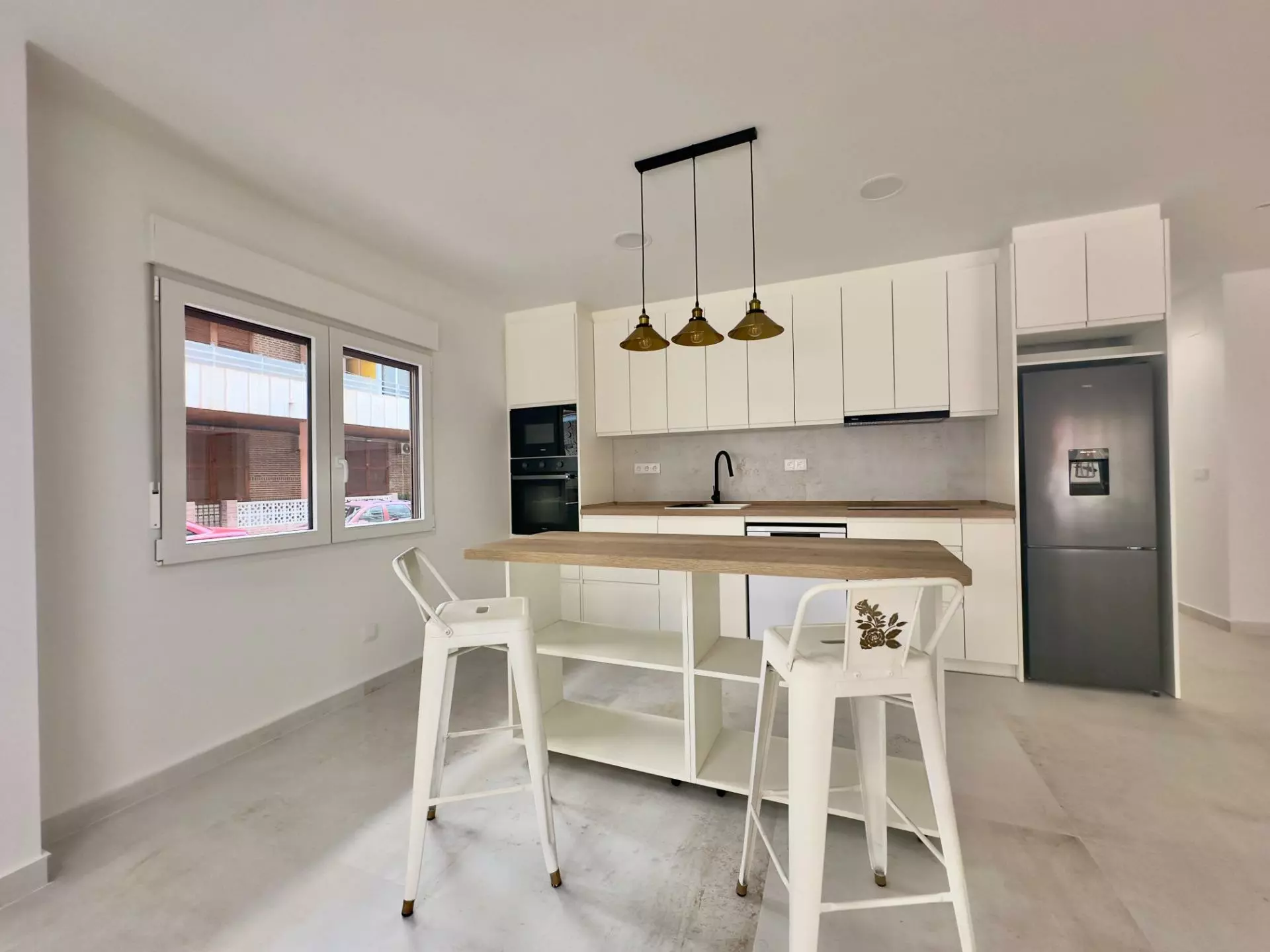 3-bedroom Apartment In Torrevieja, Spain (150 M²)