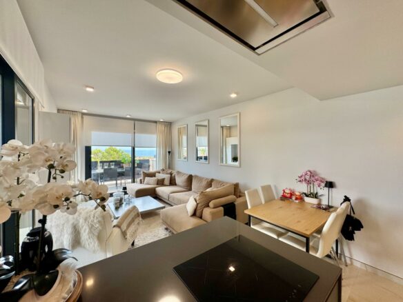 3-bedroom Apartment In Orihuela Costa, Spain (98 M²)