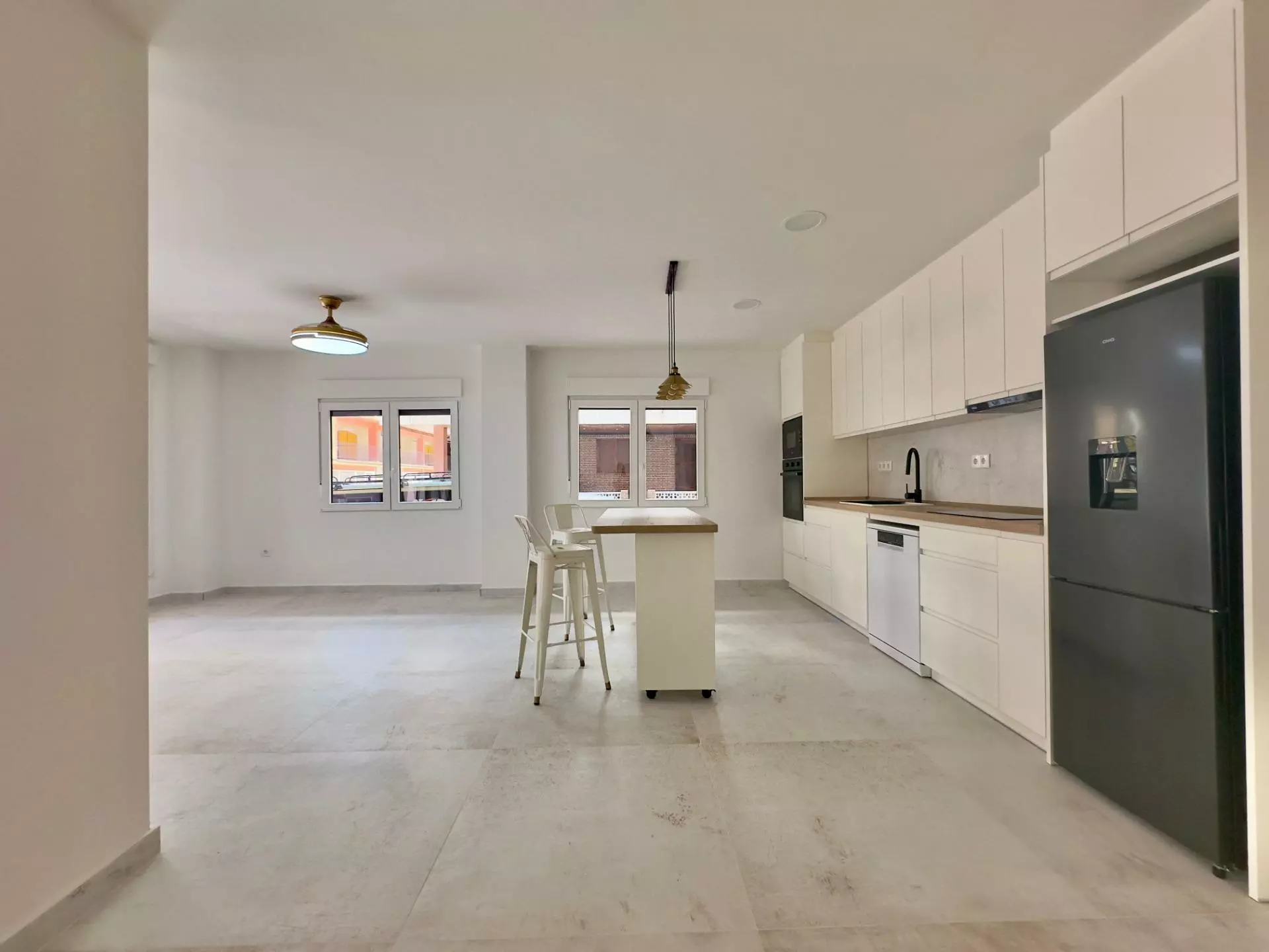 3-bedroom Apartment In Torrevieja, Spain (150 M²)