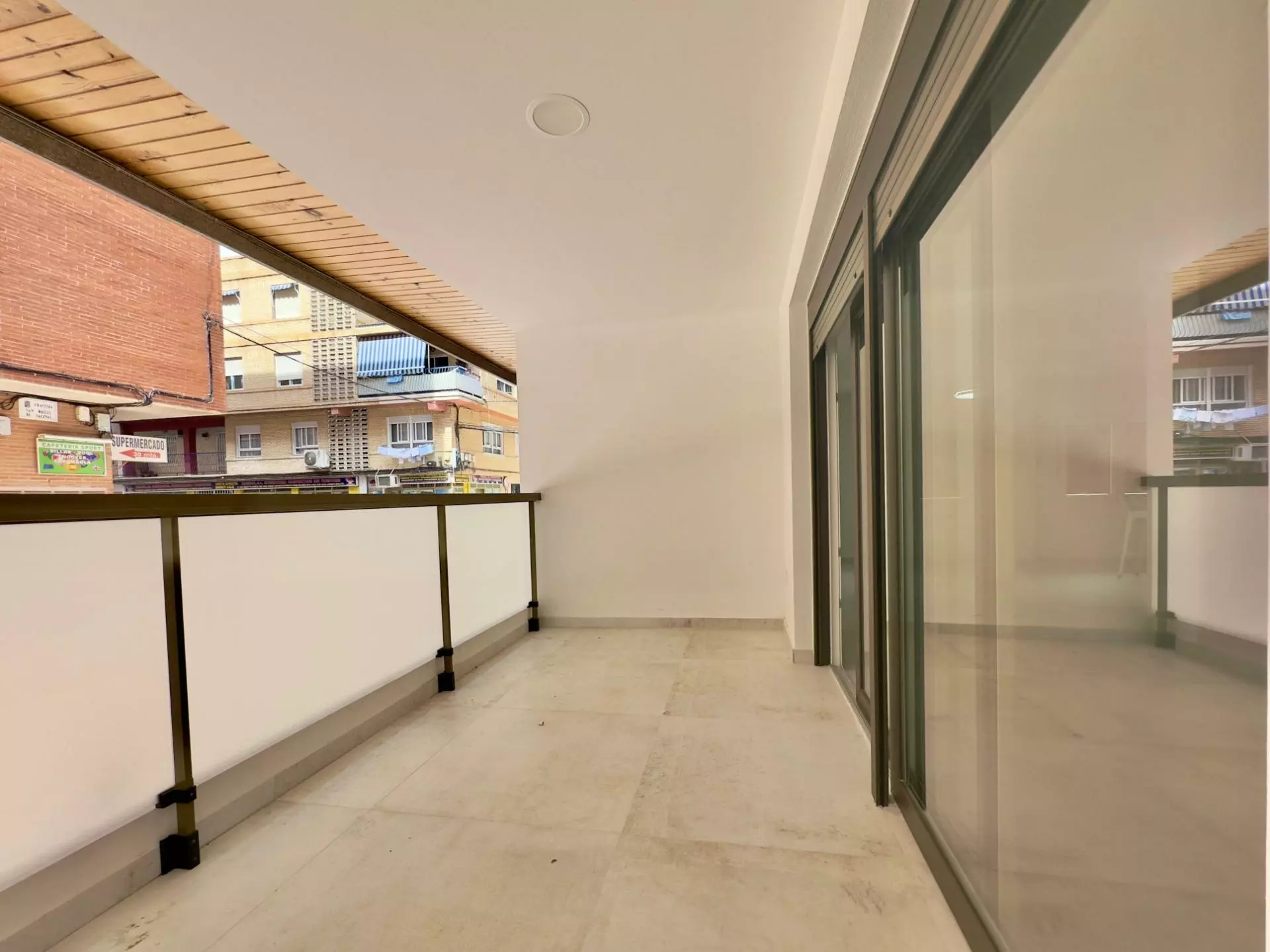 3-bedroom Apartment In Torrevieja, Spain (150 M²)
