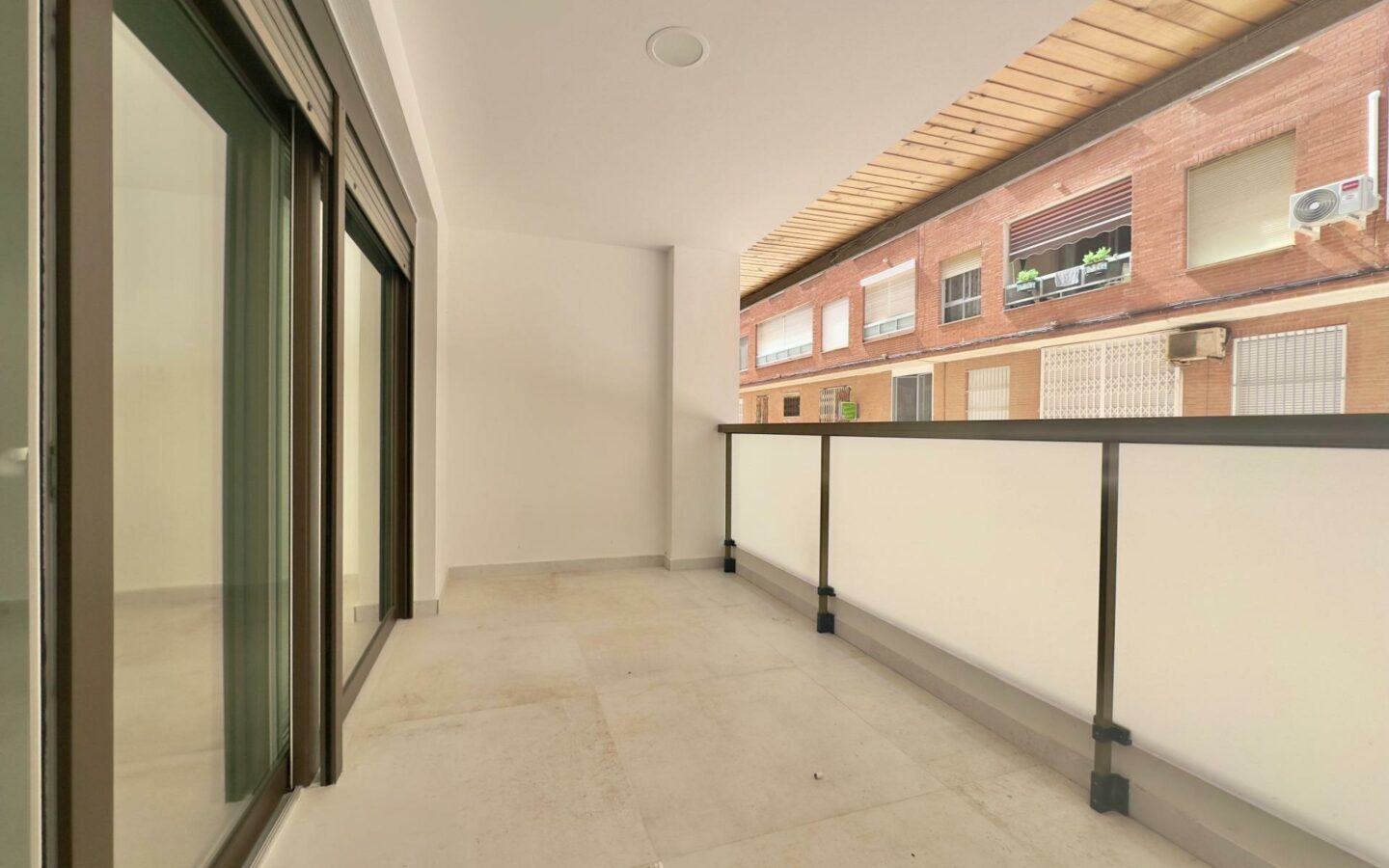 3-bedroom Apartment In Torrevieja, Spain (150 M²)
