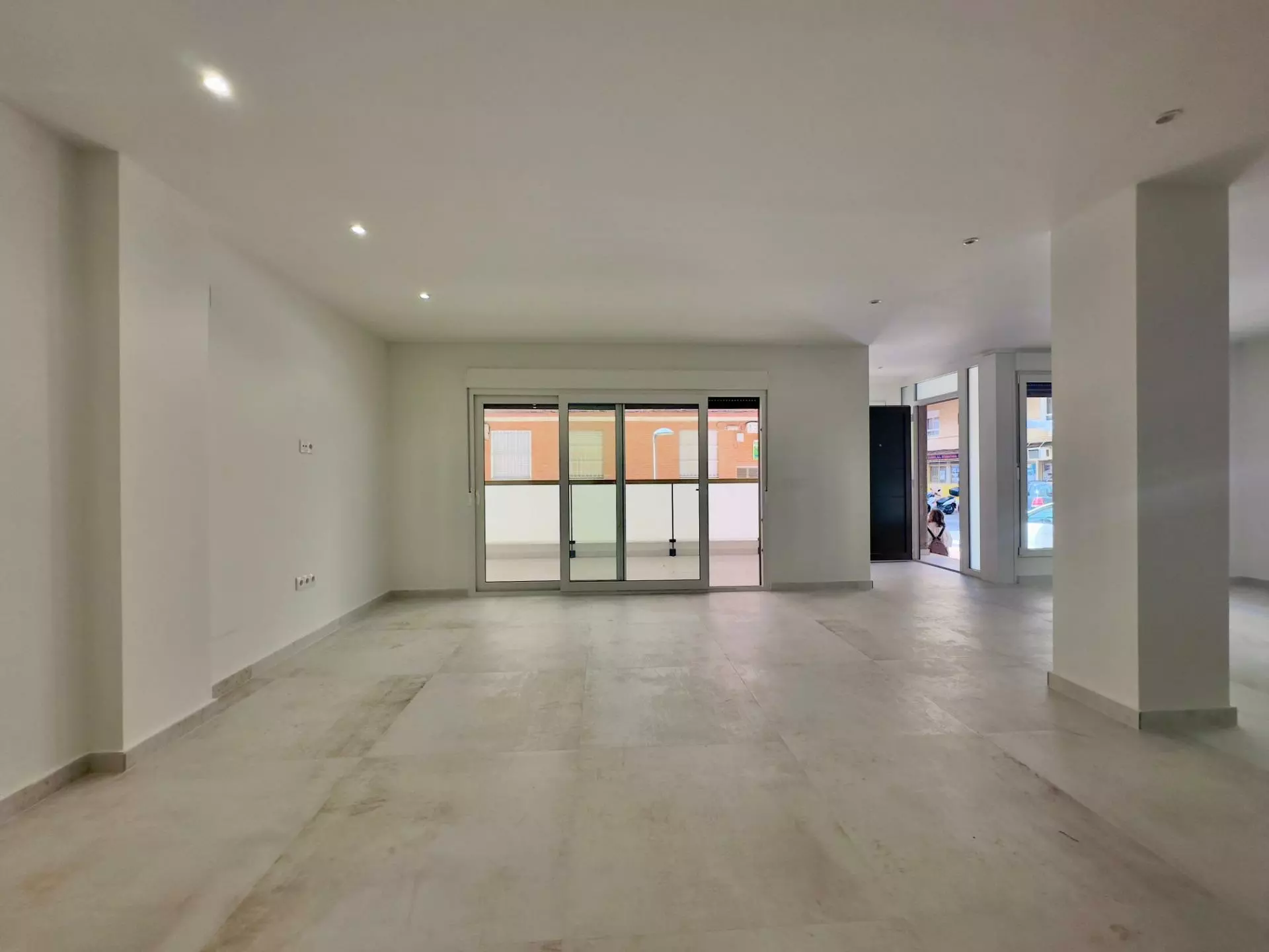 3-bedroom Apartment In Torrevieja, Spain (150 M²)