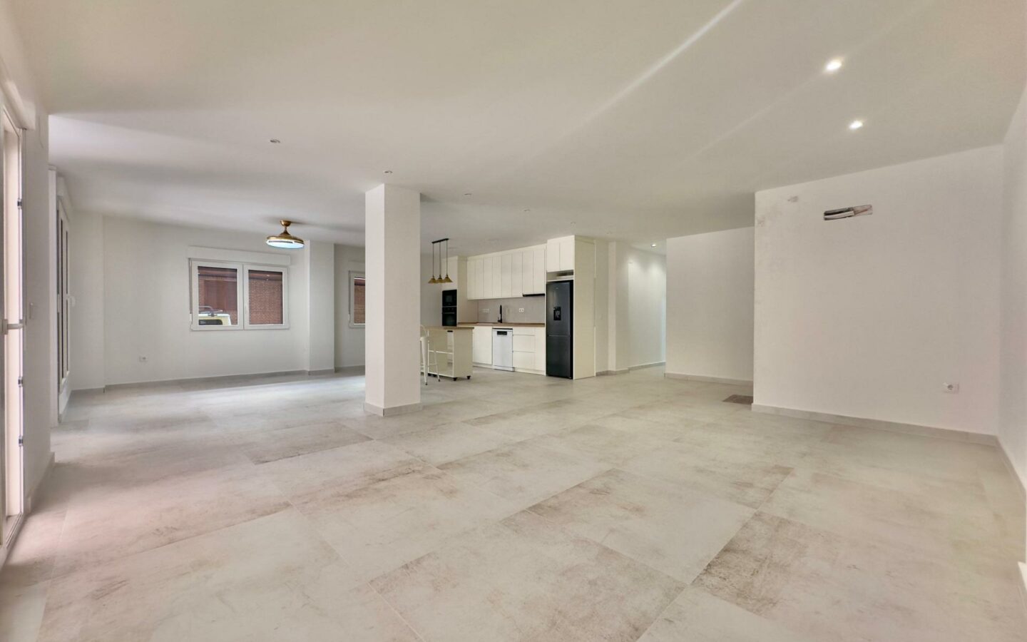 3-bedroom Apartment In Torrevieja, Spain (150 M²)