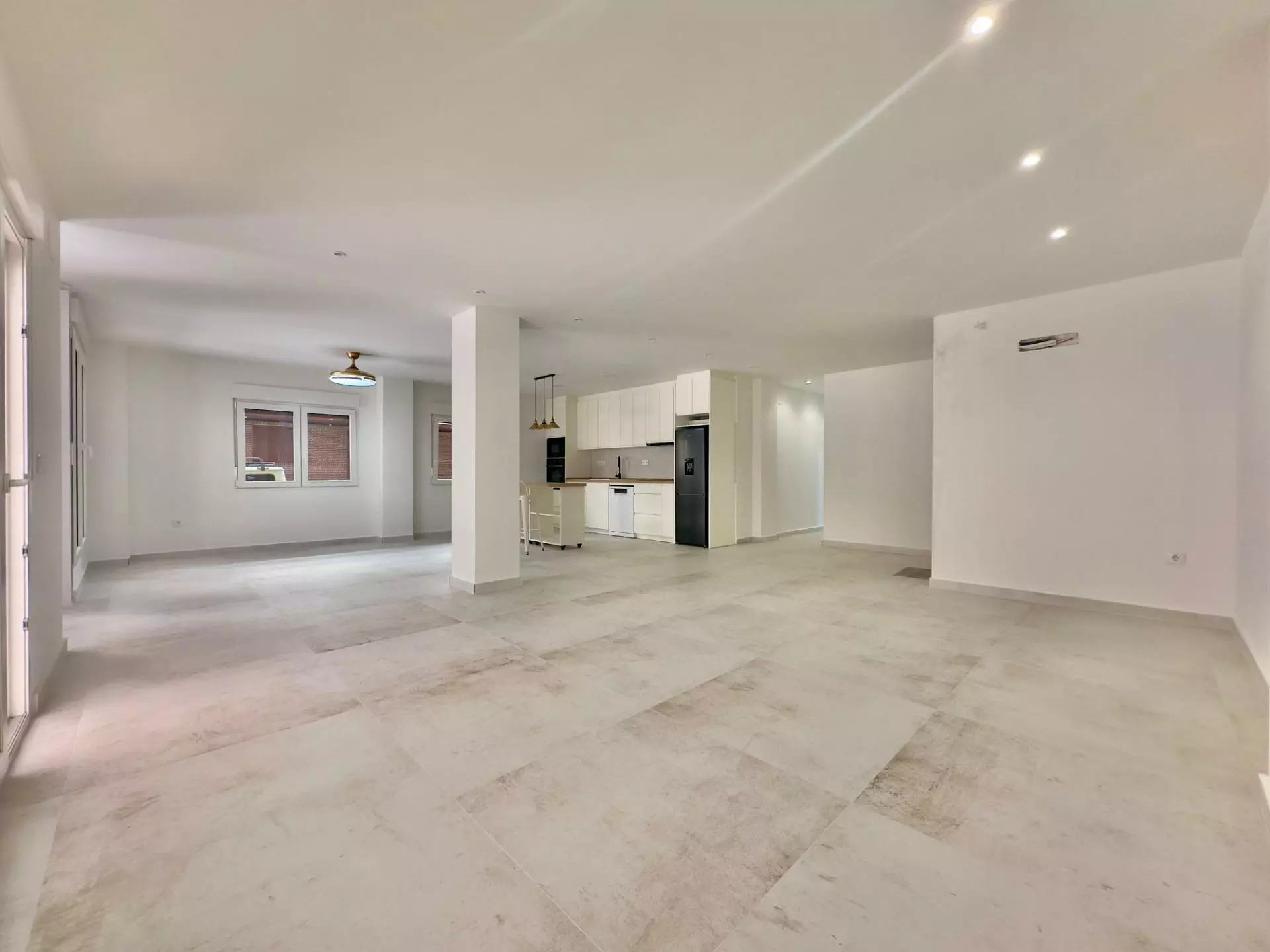 3-bedroom Apartment In Torrevieja, Spain (150 M²)