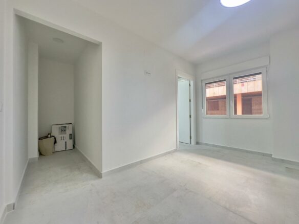 3-bedroom Apartment In Torrevieja, Spain (150 M²)